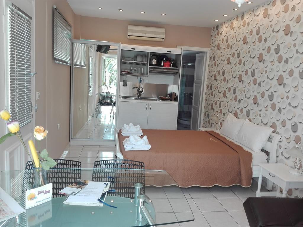 Aparthotel Sea Sun Plomari Habitación foto